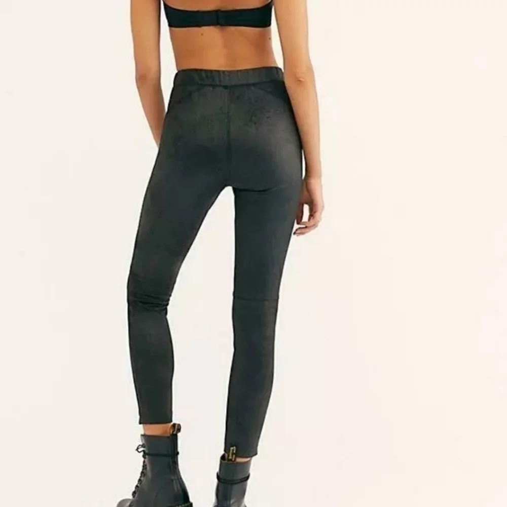 NWT Free People black vegan suede leggings L